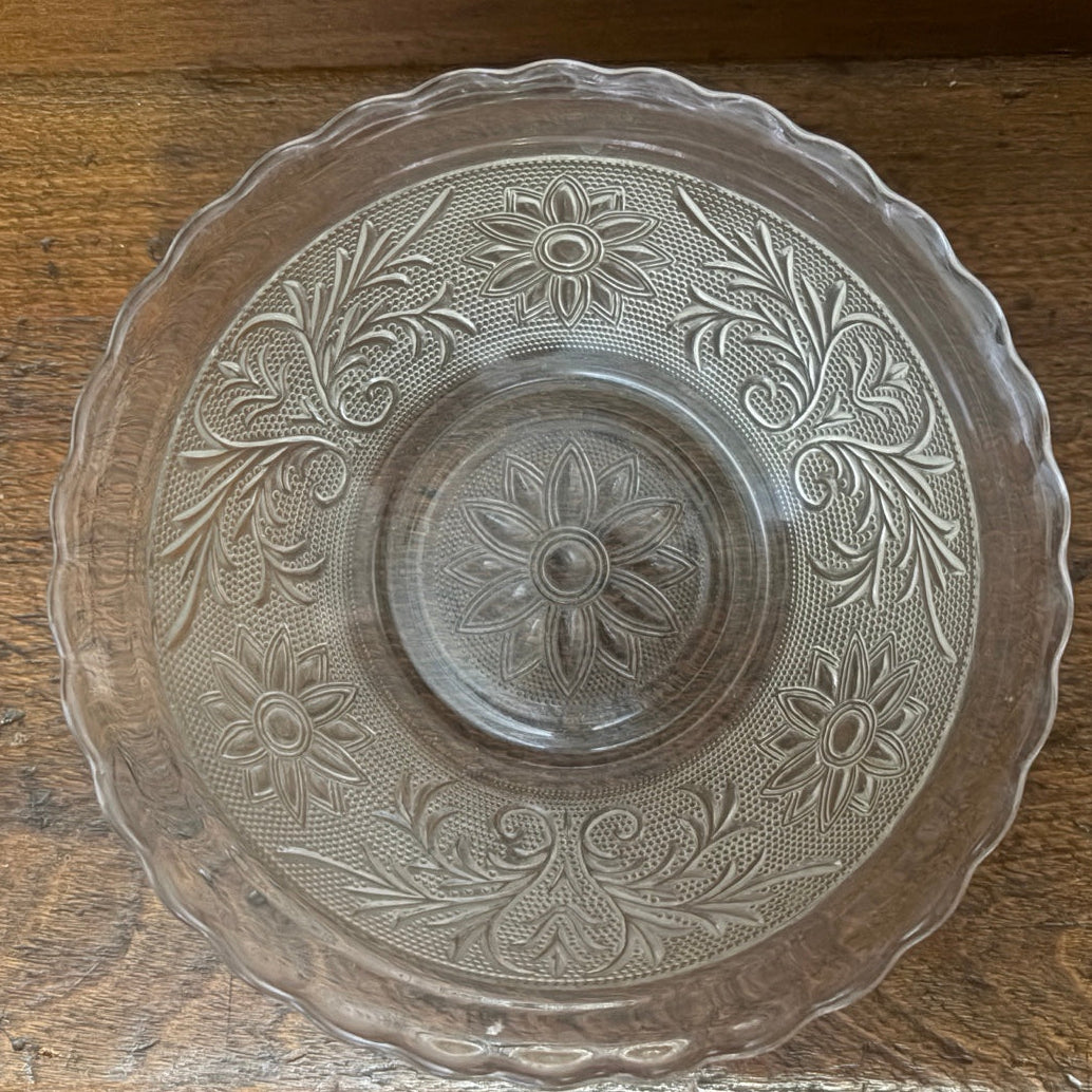 Vintage Depression Glass Floral Berry Bowl with Scalloped Rim (c.1930–1940)