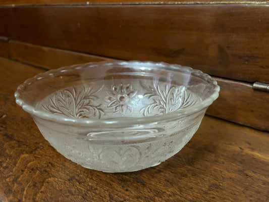 Vintage Depression Glass Floral Berry Bowl with Scalloped Rim (c.1930–1940)